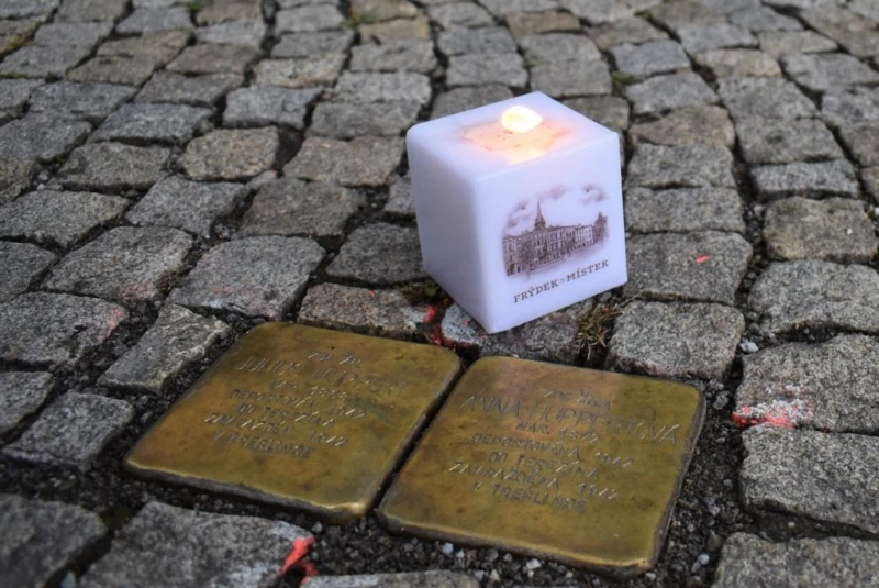 zdjęcie wyróżniające Kamienie Pamięci we Frydku-Mistku przypominają o ofiarach nazizmu